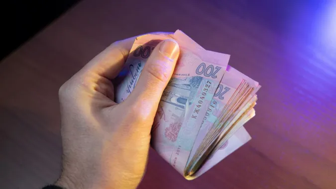 Яка середня зарплата на Волині у 2025 році