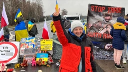 Українські активісти домоглися виведення з території ЄС фур з рф та Білорусі (відео)
