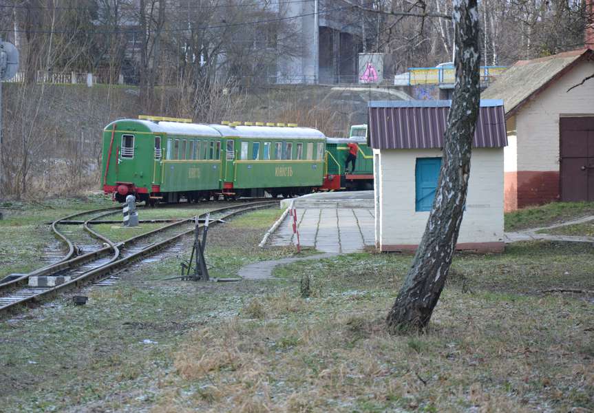 Луцька дитяча залізниця була побудована в 1952-54 роках з ініціативи  жителів міста Луцька><span class=