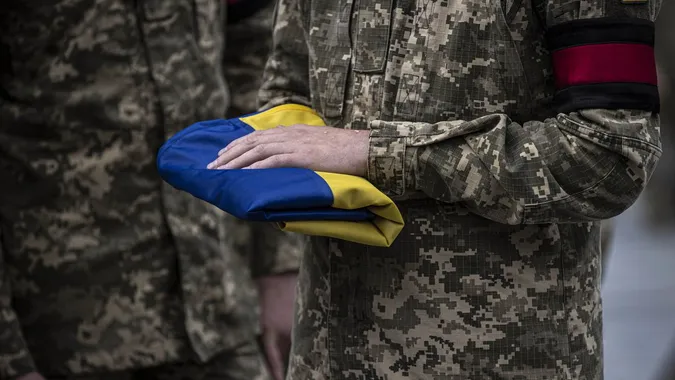В Україну повернули тіла 563 полеглих військових