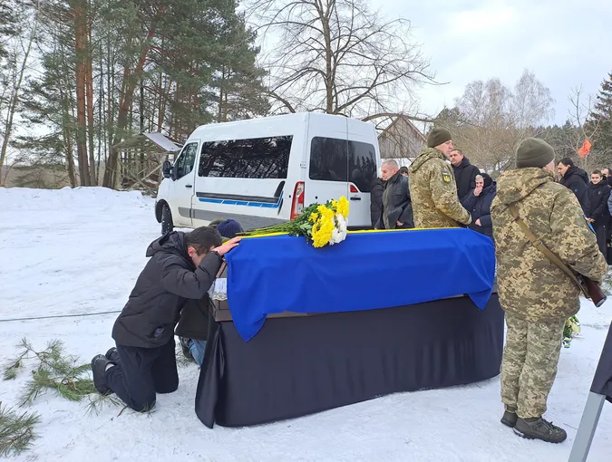 Навіки 43: на Ковельщині попрощалися з загиблим на Донеччині захисником Олександром Мацюком