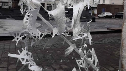 У Луцьку вандали зруйнували новорічну фотозону (фото, відео)