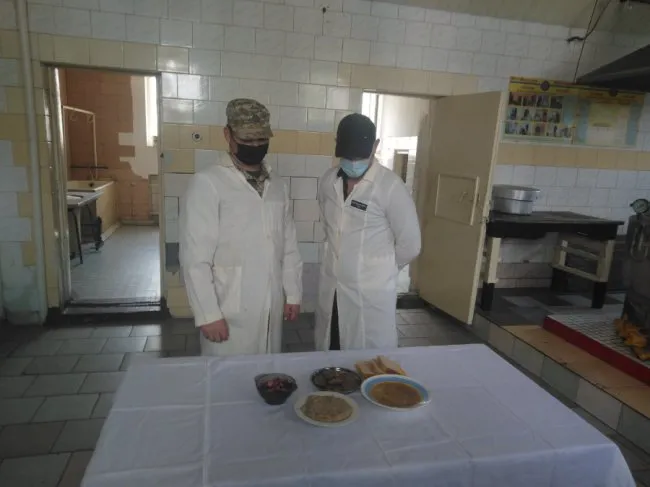 Показали, чим годують в'язнів луцького СІЗО