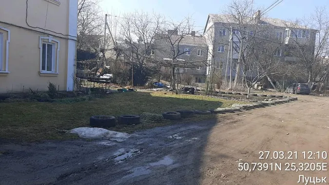 У Луцьку через захаращений двір у Старому місті планують водити туристів (фото)