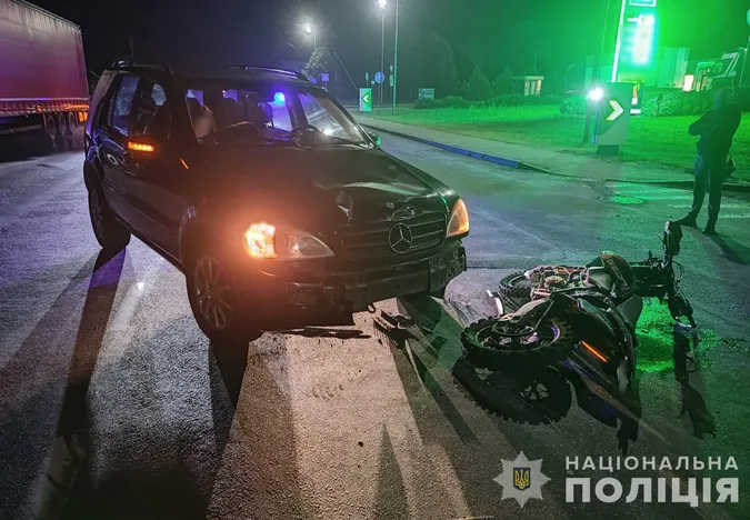 У Ковелі Mercedes збив 18-річного мотоцикліста (фото)