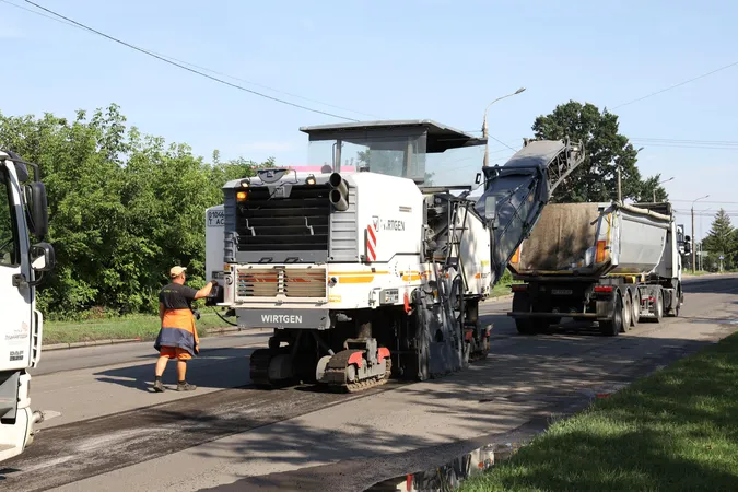 У Луцьку почали ремонтувати вулицю Дубнівську (відео)