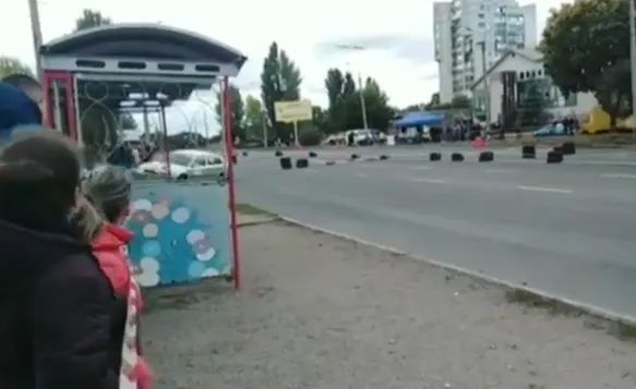 У Черкасах під час автопереганів авто збило глядача (відео)