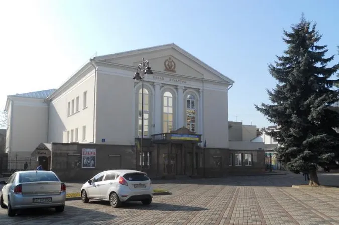 Для Палацу культури Луцька просять купити автобус