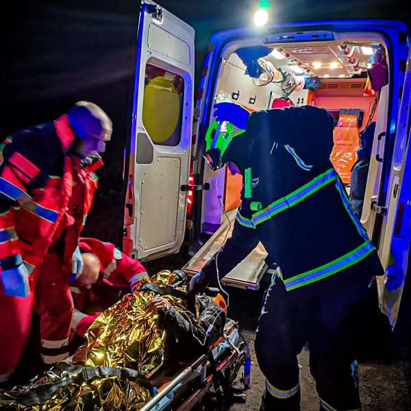 Страшна аварія у Луцькому районі: медики показали кадри порятунку
