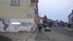 У поліції під носом: у центрі Луцька рекламують наркотики (фото)