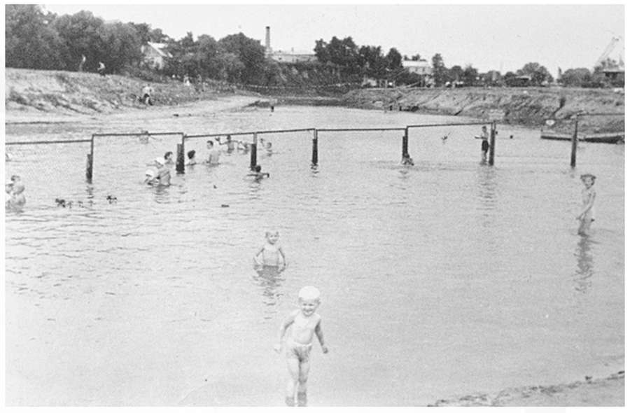 Міські пляжі Луцька: перші купальні і водні розваги (фото)