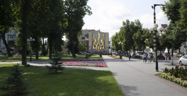 У Луцьку побільшає скверів