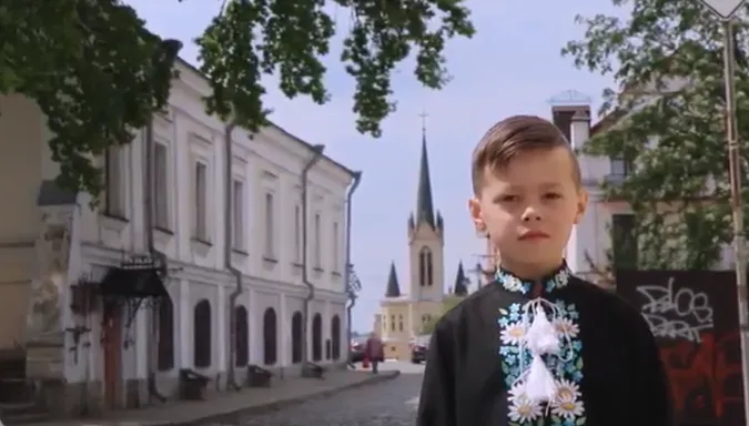 Маленький лучанин написав вірш-звернення до українців (відео)