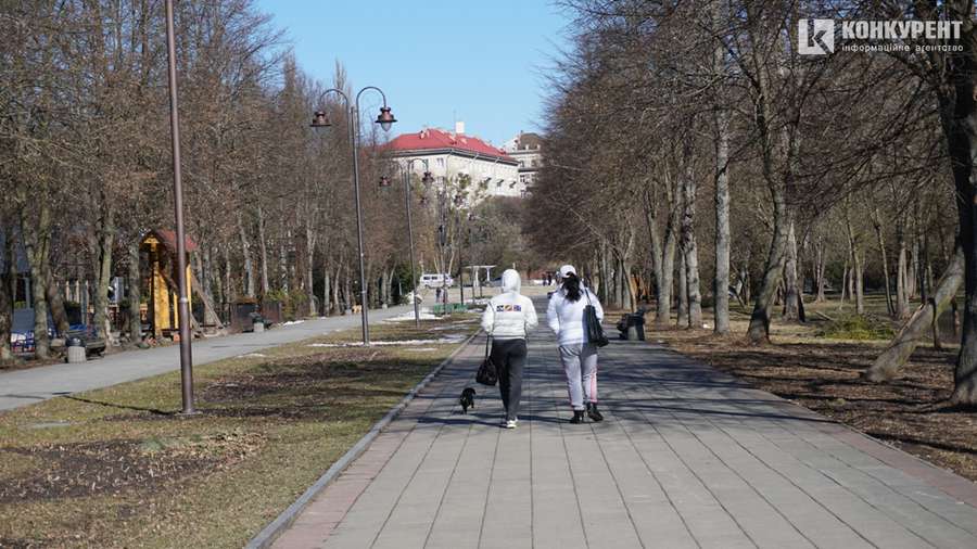 Весна у Луцьку: атмосферні фото залитого сонцем міста