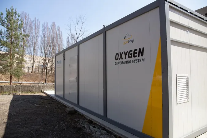 Лікарні отримають додаткові 800 мільйонів на кисневі станції