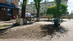 З квіткового ринку в центрі Луцька пішли майже всі (фотофакт)