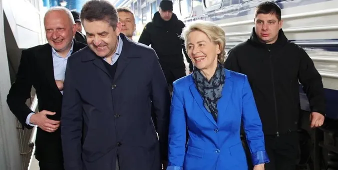 Глава Єврокомісії приїхала до Києва відзначати День Європи