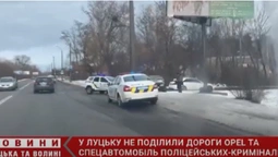 У Луцьку не поділили дорогу Opel і поліцейське Renault (відео)