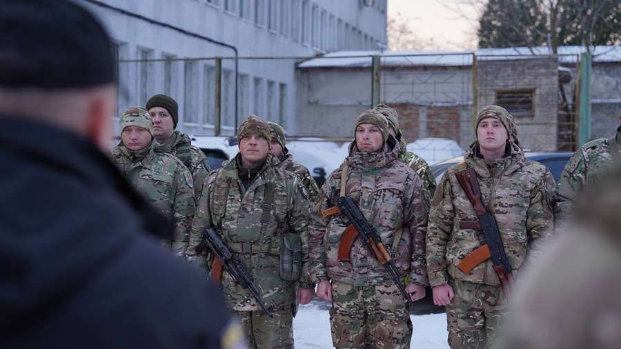 Чергова ротація: волинські поліцейські відбули у зону бойових дій (фото)