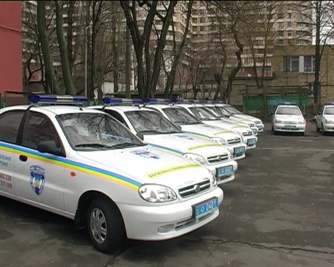 Волинська поліція охорони заправилася бензином в актора