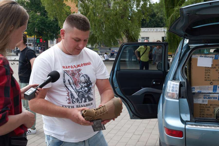 Працівники «Луцьктепла» купили бійцям 14 ОМБр кросовер (фото)
