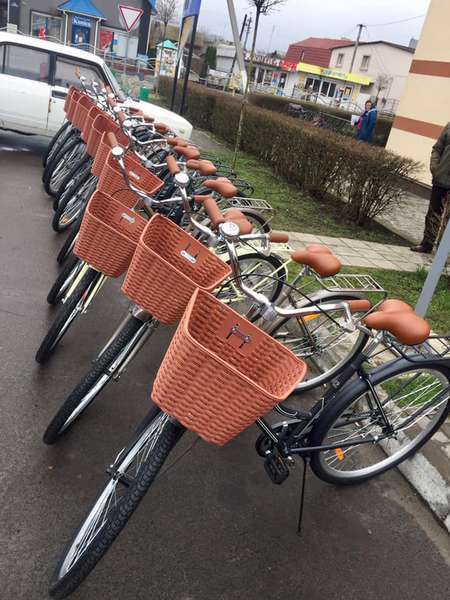 Ківерцівських соцпрацівників посадили на велосипеди (фото)