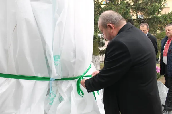 У Підгайцях відкрили пам’ятник Тарасу Шевченку