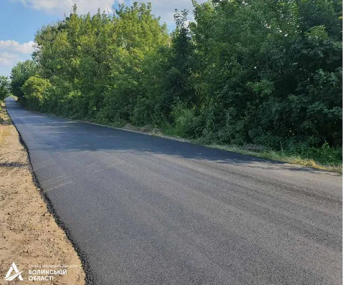 Показали, як на Волині ремонтують автошлях, що веде до кордону (фото)