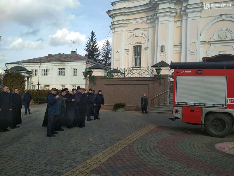 Пожежні біля собору: що трапилося у центрі Луцька (фото)