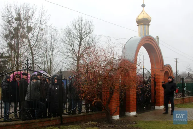 Ще один храм на Волині опечатала поліція (відео)