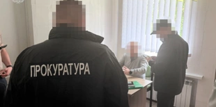Погоріли на хабарі у 1800 доларів: на Волині затримали медиків за фіктивні інвалідності (фото)