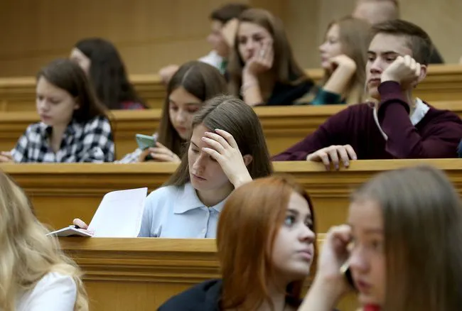 Волинянка змусила ексчоловіка «скинутися» на навчання дитини