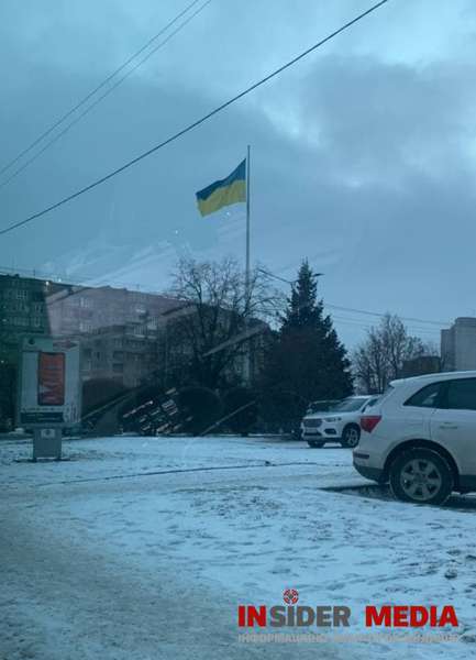 Найбільший на Волині прапор повернули на Київський майдан (фото)
