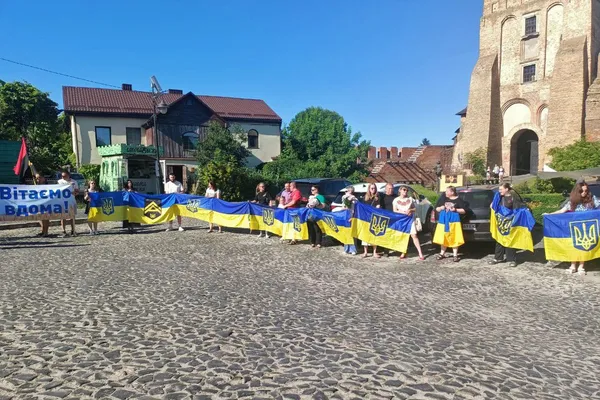 Пережили небачені жахи: до Луцька з полону повернулися двоє захисників (фото)