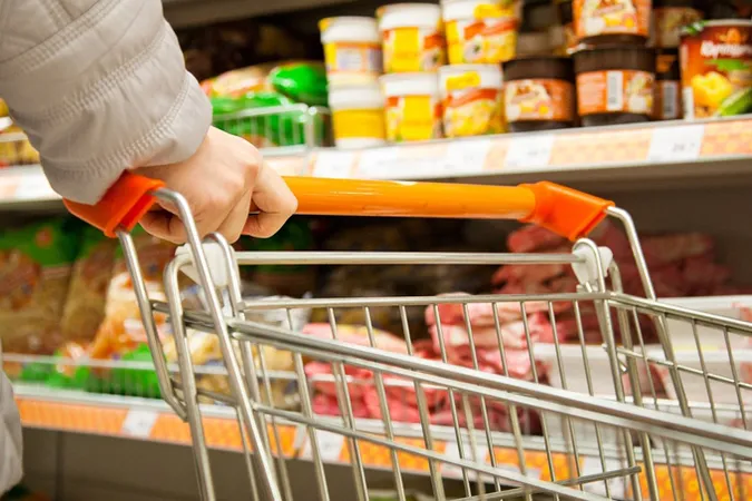 З 1 жовтня Кабмін не буде регулювати ціни на продукти 