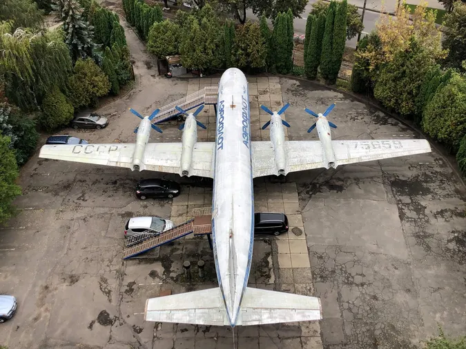 У мережі з'явилися фото найбільшого у Луцьку авіаційного пам'ятника