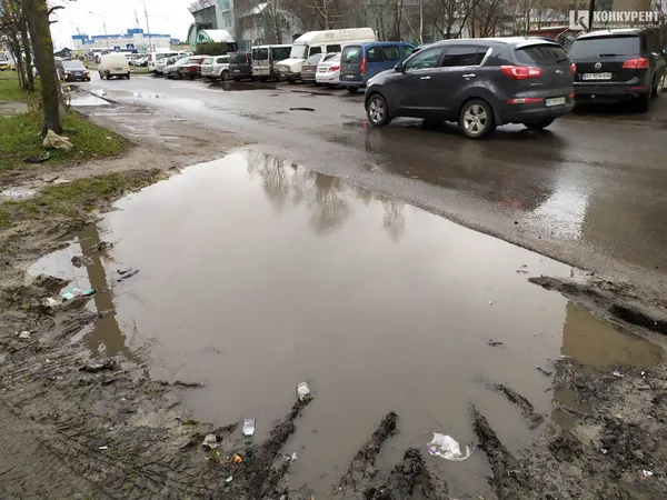 У Луцьку просять відремонтувати частину вулиці Кравчука (фото)