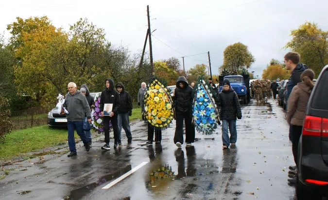 На Волині попрощалися з військовим Миколою Пахлею (фото)