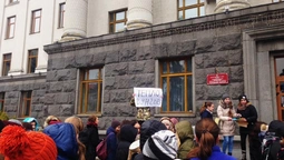 "Тепло в універ", – студенти СНУ вийшли на мітинг (фото) 