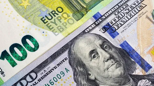 Офіційний курс долара вперше перетнув позначку в 40 грн
