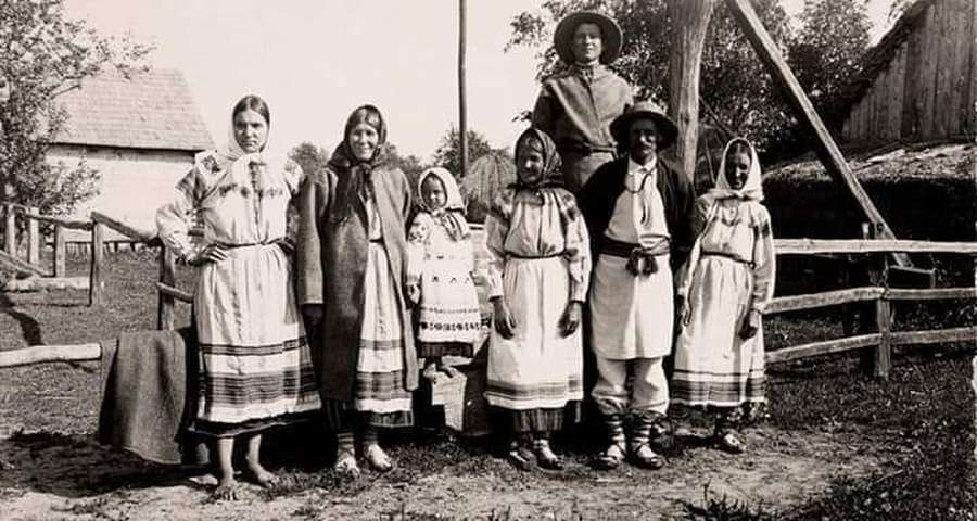 Колоритне фото: якими були волинські селяни майже століття тому