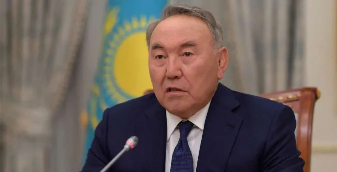 Назарбаєва позбавили всіх посад у Казахстані