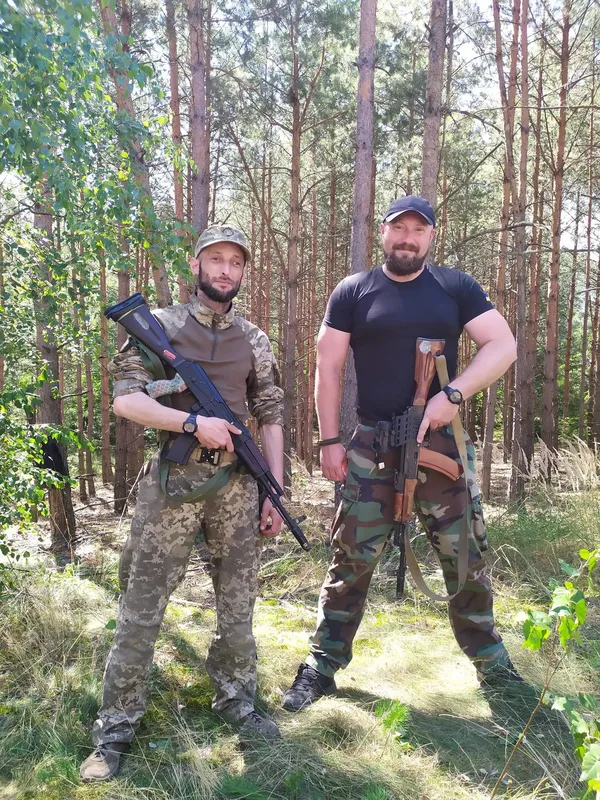 І різні, і схожі: у волинській теробороні служать «Медоїд» і «Словак»