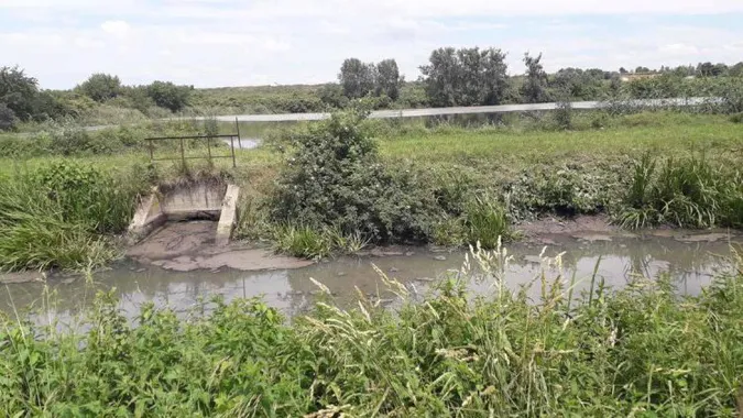 Перевіряють, чи зливає «Луцькводоканал» нечистоти у Стир