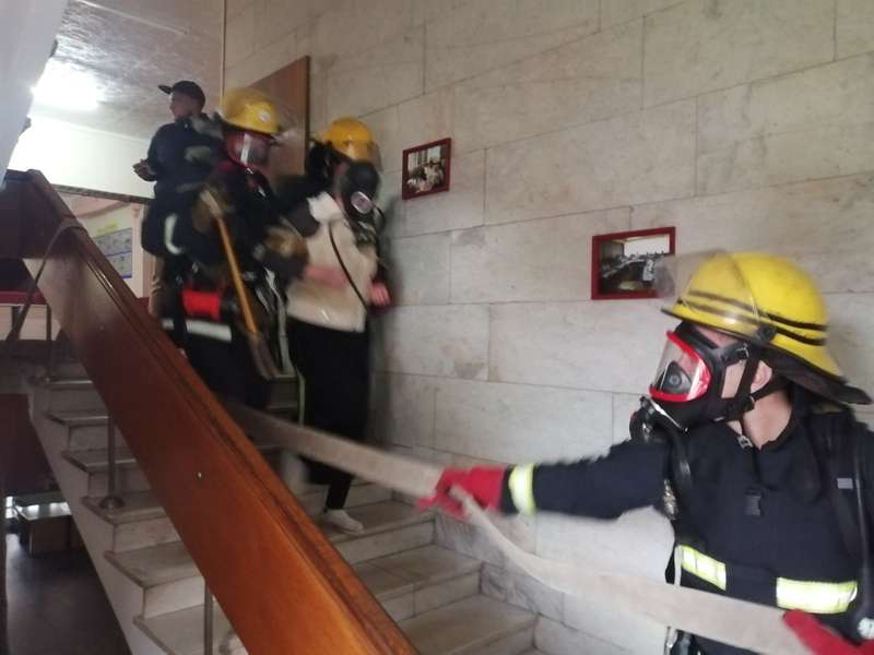 «Пожежа» в луцькому готелі: з «Профспілкового» евакуювали людей (фото)