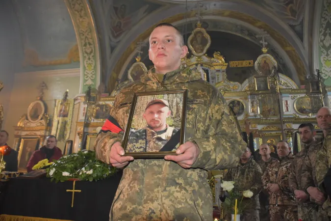 Луцька громада попрощалася із загиблим під Вугледаром Володимиром Олійником (фото)