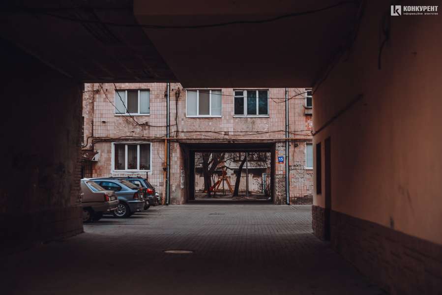 Ранок карантинного 1 квітня у Луцьку (фото)