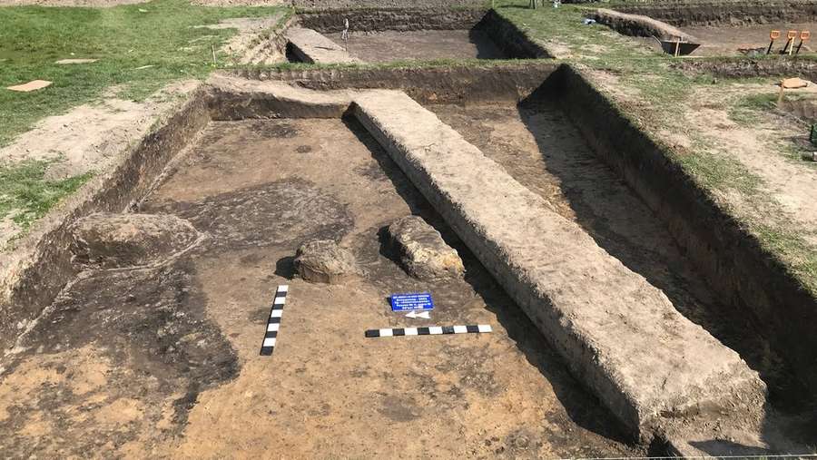Могли зберігатись мощі: на Волині археологи знайшли позолочений хрест-енколпіон (фото)