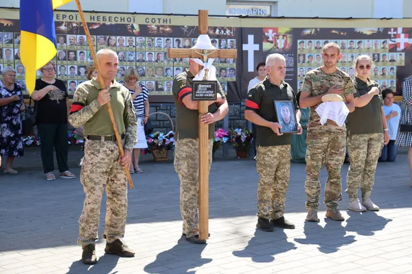 У Луцьку попрощалися із загиблим захисником Павлом Антонюком (фото)