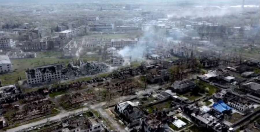 «Рубіжне розділило долю Маріуполя»: Гайдай показав фото знищеного міста (відео)